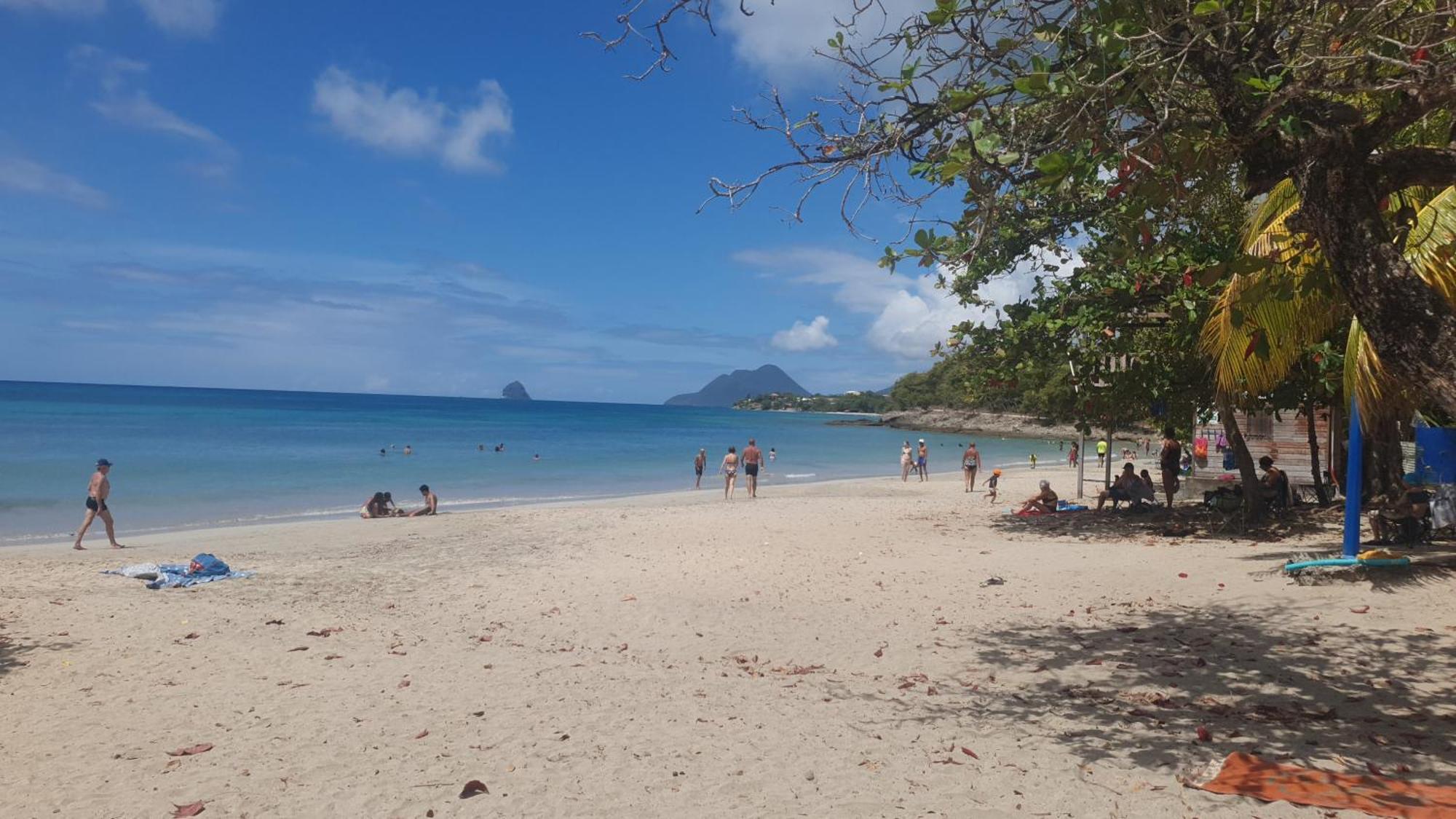 Villa Les Mahoganys Riviere-Salee Bagian luar foto