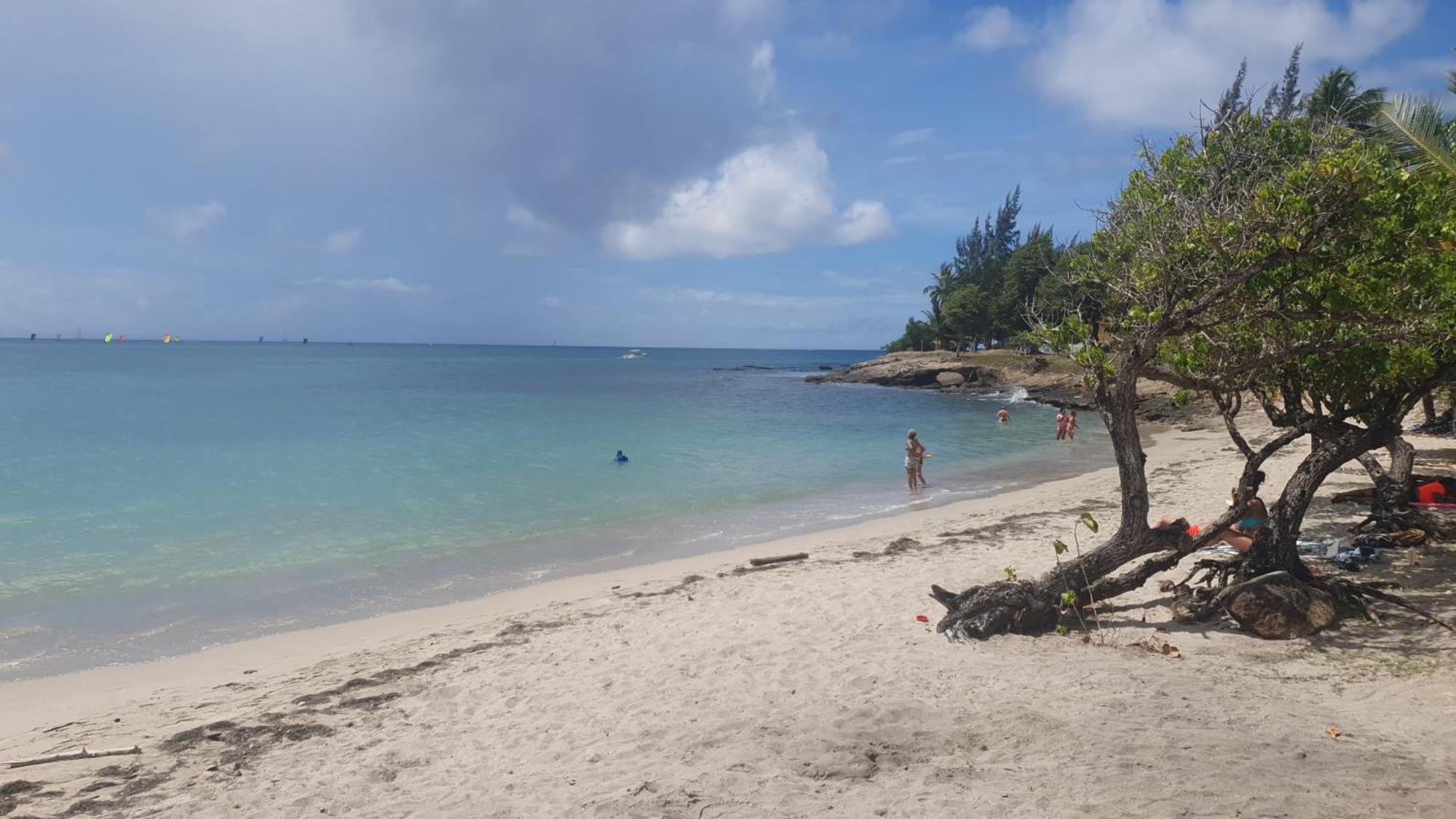 Villa Les Mahoganys Riviere-Salee Bagian luar foto