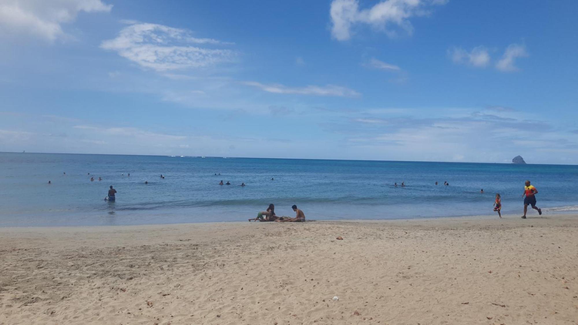 Villa Les Mahoganys Riviere-Salee Bagian luar foto